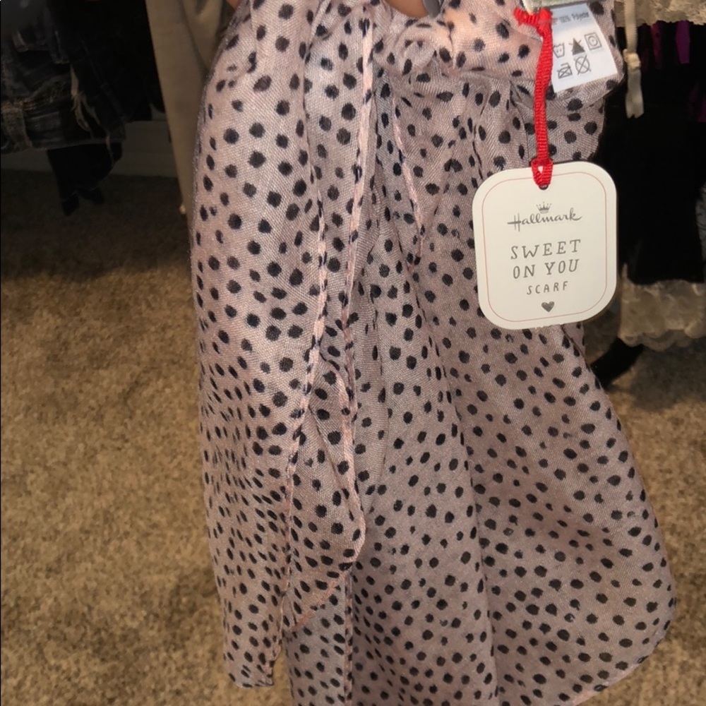 Scarf - Picture 2 of 2